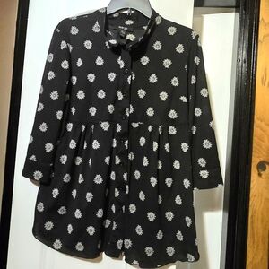 Style & Co. Women's Black & White Floral Button-Up Blouse Size Large (Petite)